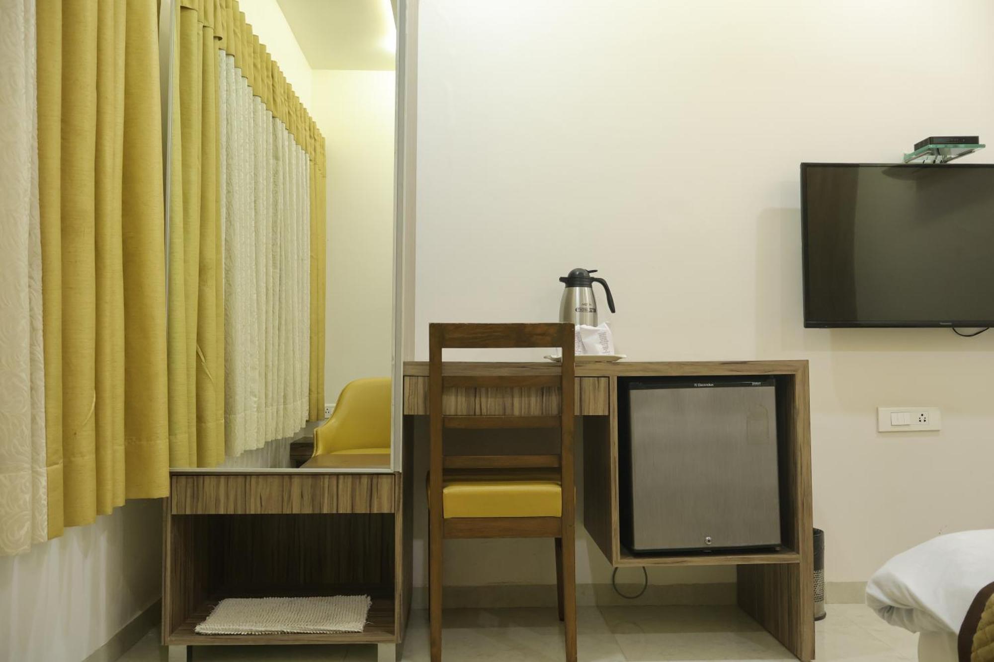 Hotel Kabir Ahmedabad Exterior foto