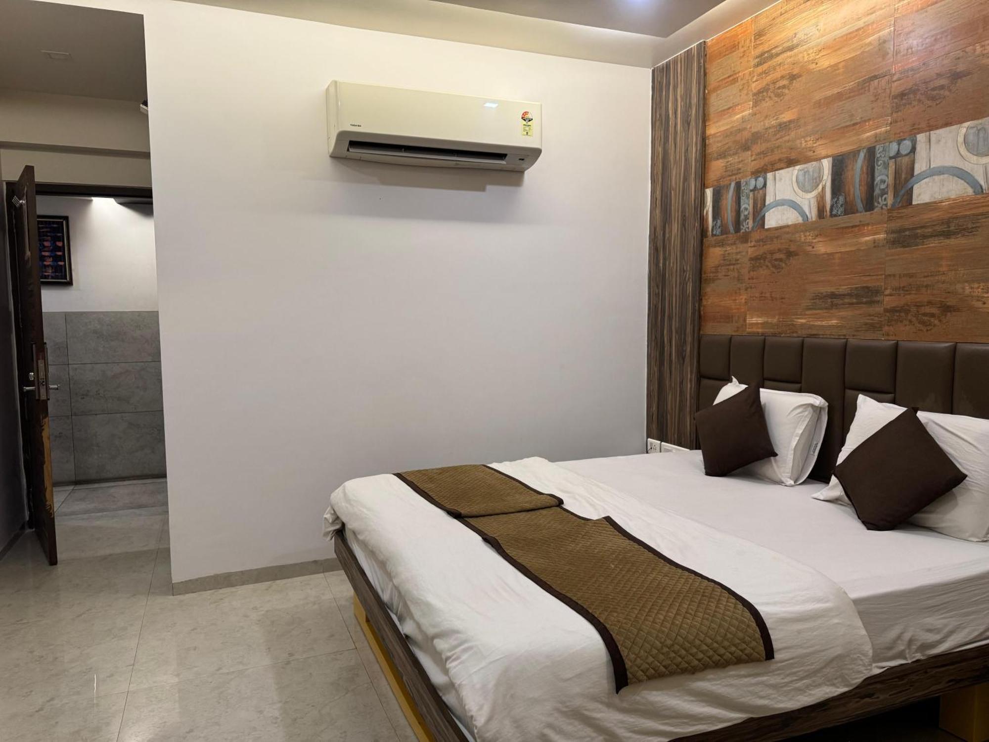 Hotel Kabir Ahmedabad Exterior foto